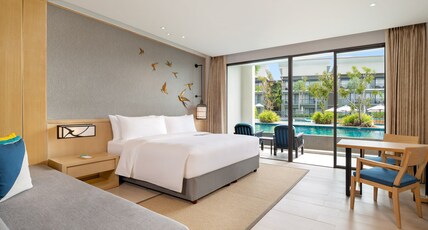 Le Meridien Khao Lak Resort & Spa Room Type - Large Guest room, 1 King, Pool view, Pool access for 2 persons, extra person pays at hotel Le Meridien Khao Lak Resort & Spa Room Type - Large Guest room, 1 King, Pool view, Pool access for 2 persons, extra person pays at hotel