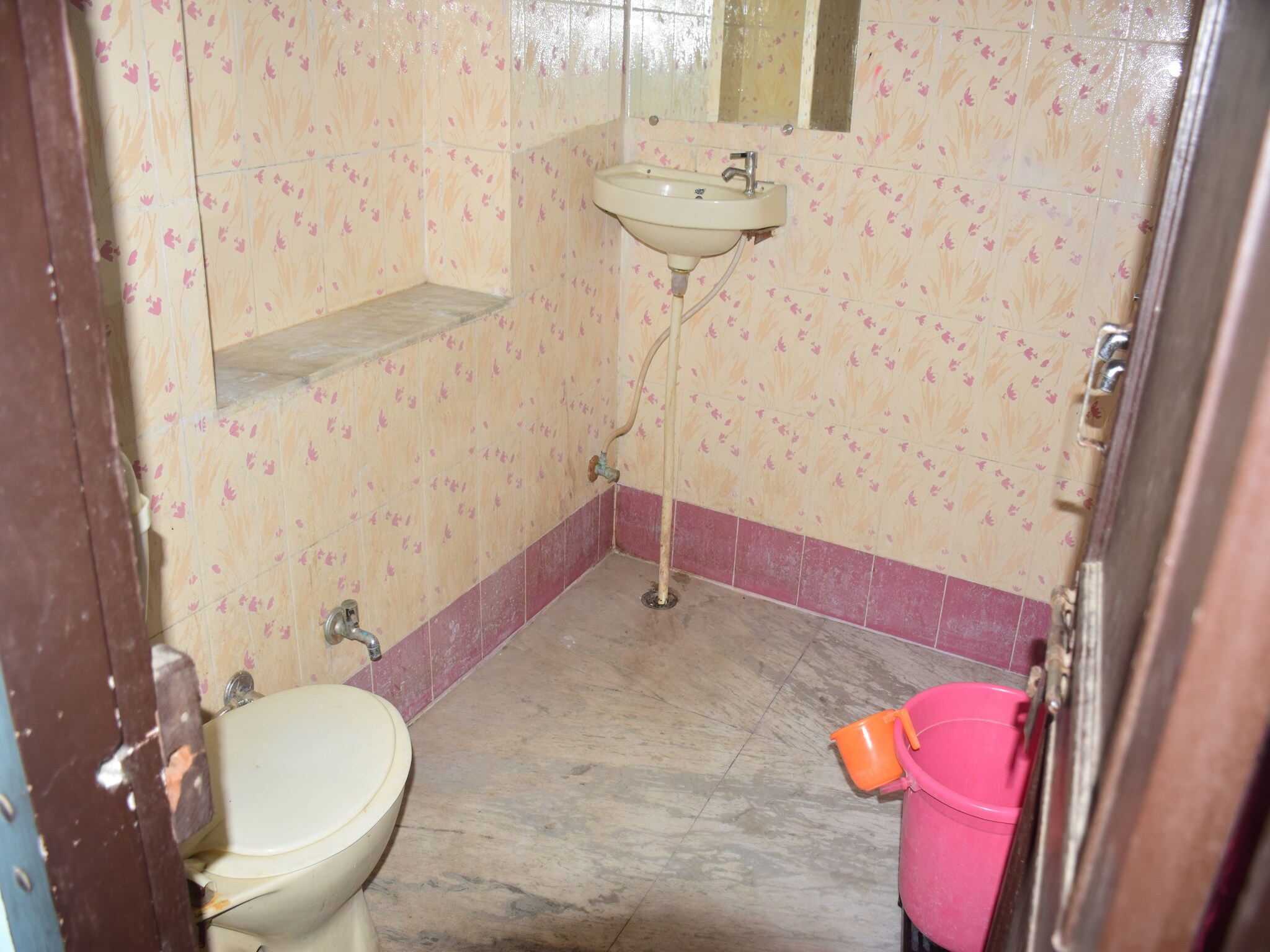 Hotel Madhuban Palace - Tap to explore photos