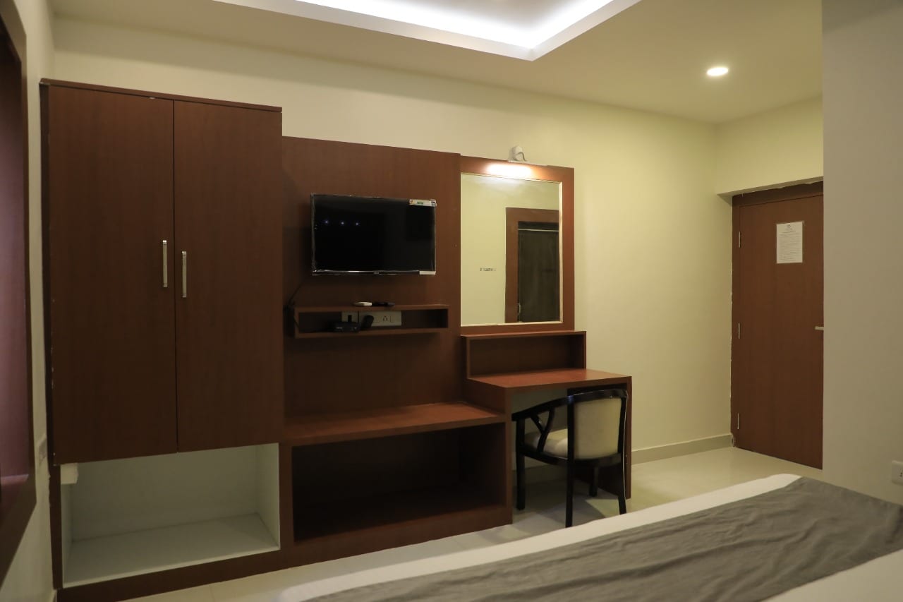 Hotel Lily Inn, Bhubaneswar - Tap to explore photos