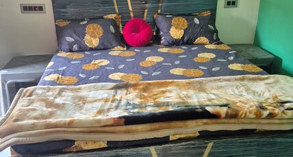 Kanchan Home Stay Room Type - Premium Suite