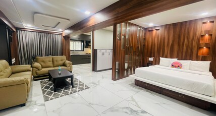 Sai Palace Inn Room Type - Premium Family Suites