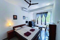 Studio peaceful path R5 by Mukund Sadan Arambol