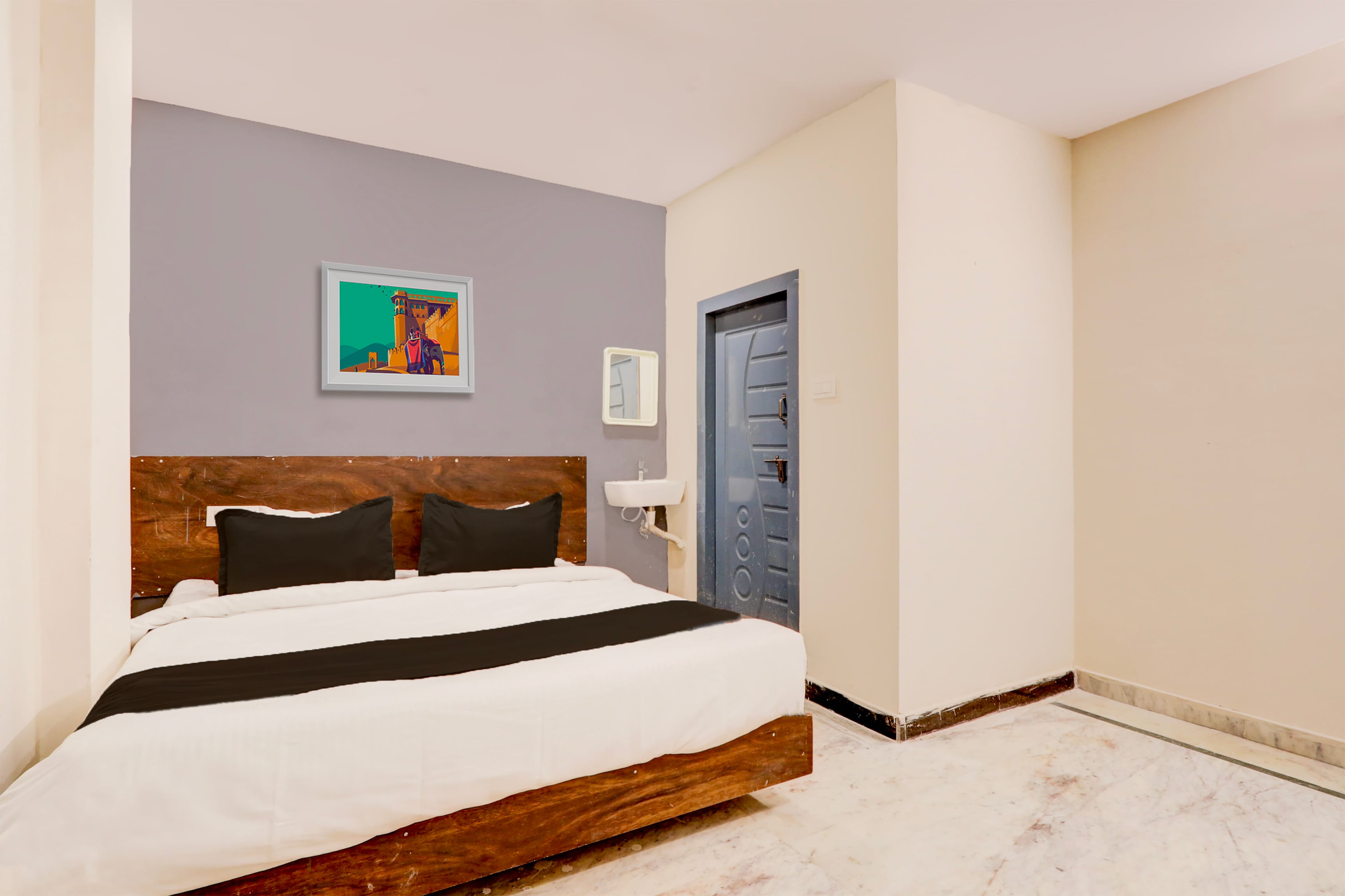 Super Hotel O The hotel Astra Deccan - Tap to explore photos