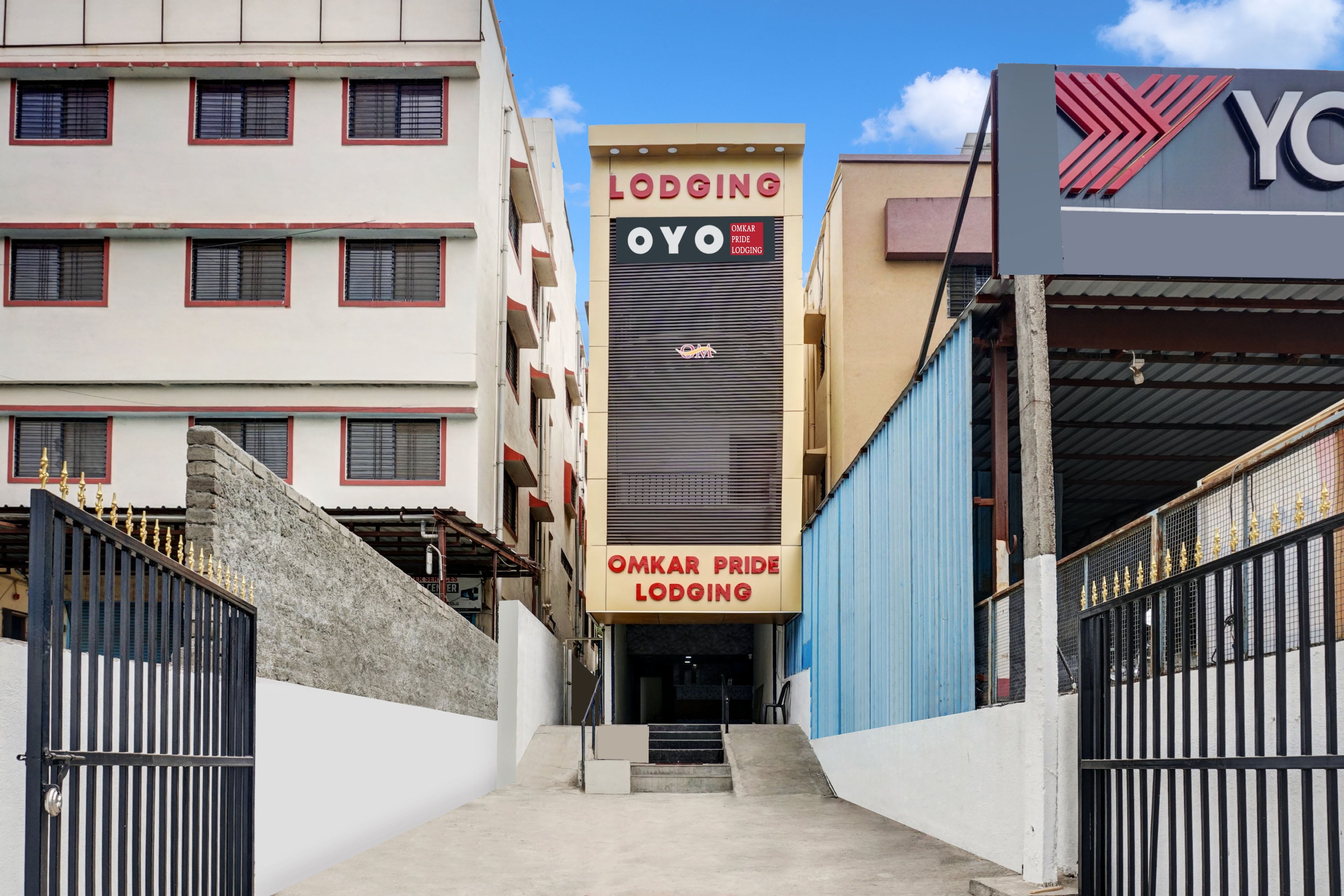 Hotel O OMKAR PRIDE LODGING - Tap to explore photos