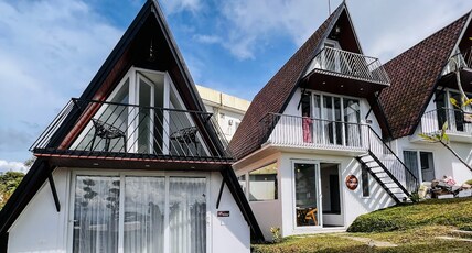 Trip Mount Room Type - Premium Entire A frame cottage with balcony
