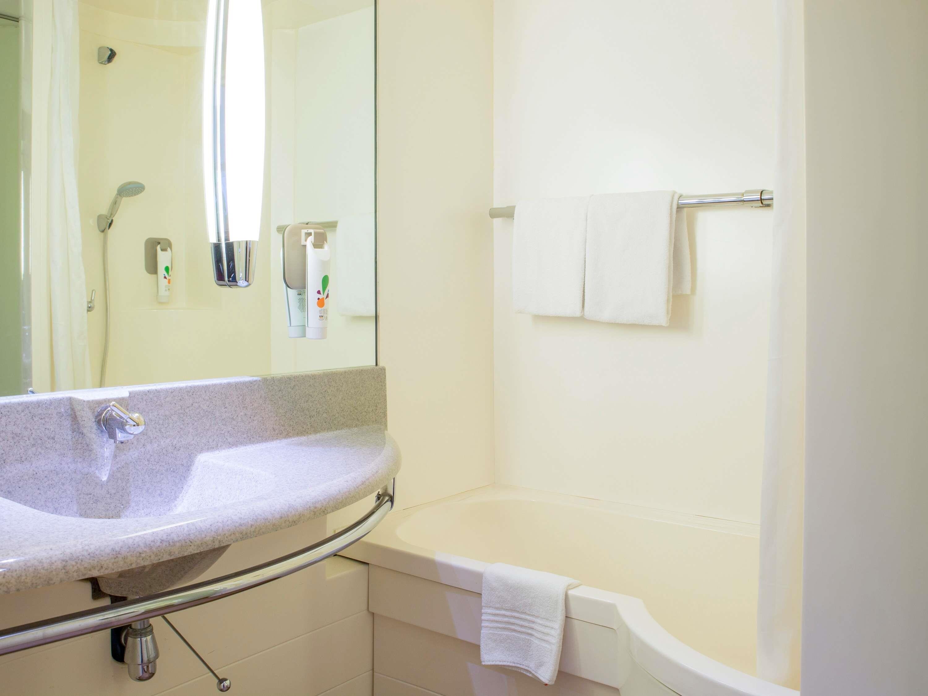 ibis Styles Tours Sud - Tap to explore photos