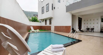 DanCenter Sunset View 5BHK Villa | Pvt Pool | Udaipur Room Type - Sunset View 5bhk Villa by DanCenter | Pvt Pool | Udaipur