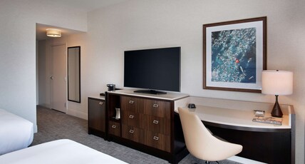 Hilton San Diego Bayfront Room Type - 2 QUEEN HEARING ACCESS