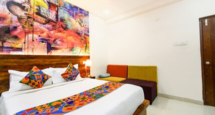 Fabhotel SRH Pride - Nr. Hitech City Railway Station Room Type - Deluxe Room
