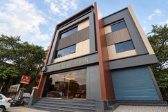 Ascent Star Inn  Near Mumbai International Airport