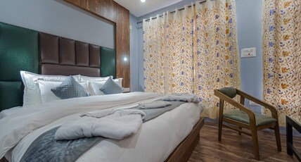 Hotel Your Hive  Srinagar Room Type - Family Room
