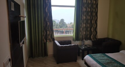 ROYAL BREEZE HOTEL & RESTAURANT Room Type - Double Deluxe Room With Mountain View Balcony ROYAL BREEZE HOTEL & RESTAURANT Room Type - Double Deluxe Room With Mountain View Balcony