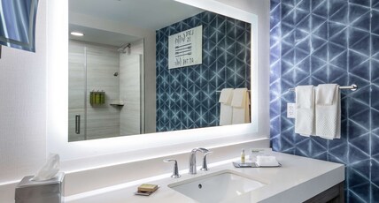 DoubleTree by Hilton Hot Springs Room Type - 2 QUEENS CLASSIC