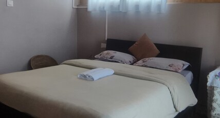 Corner Stone Home Stay Room Type - Bedroom B