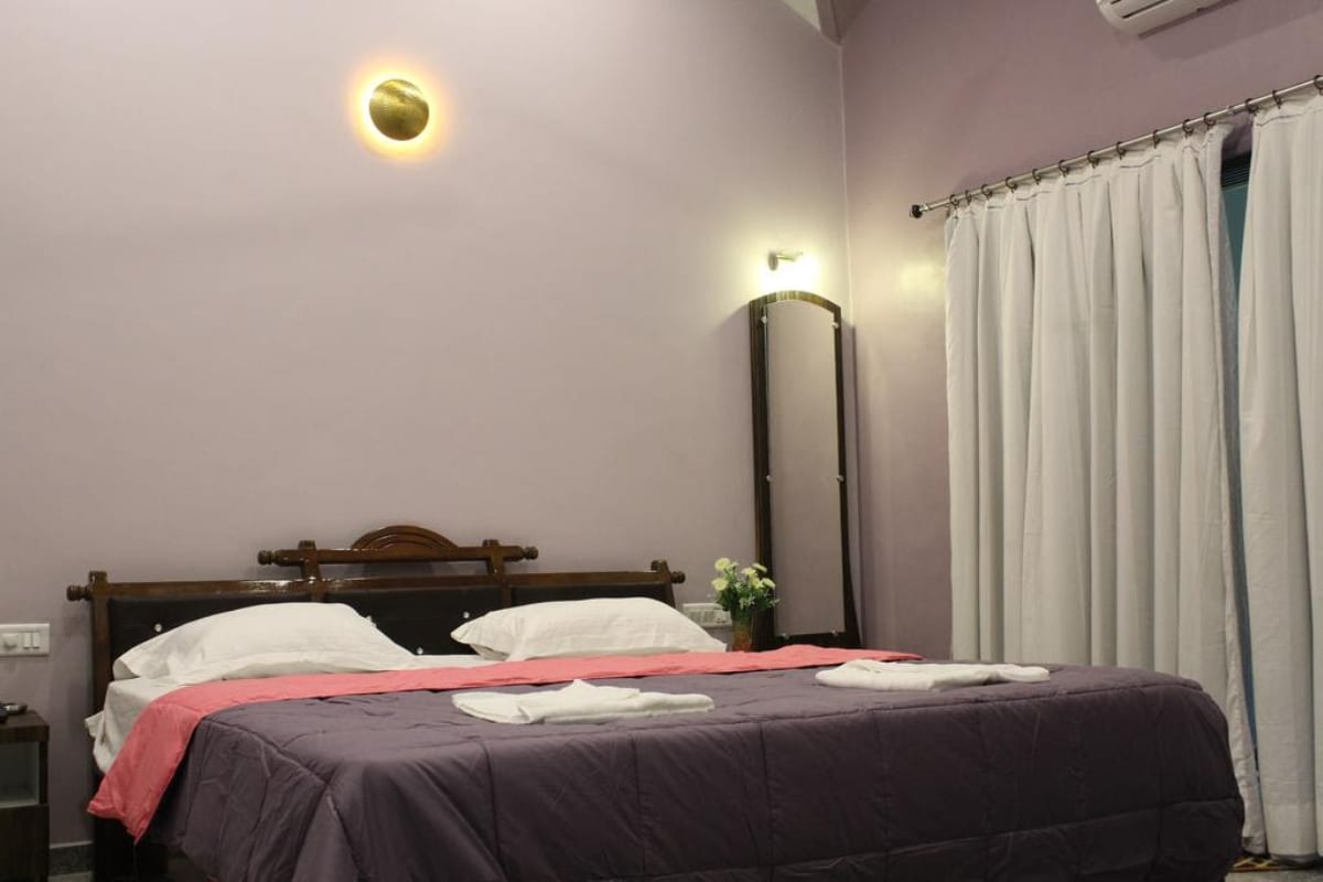 Shivraj Palace Resort - Tap to explore photos