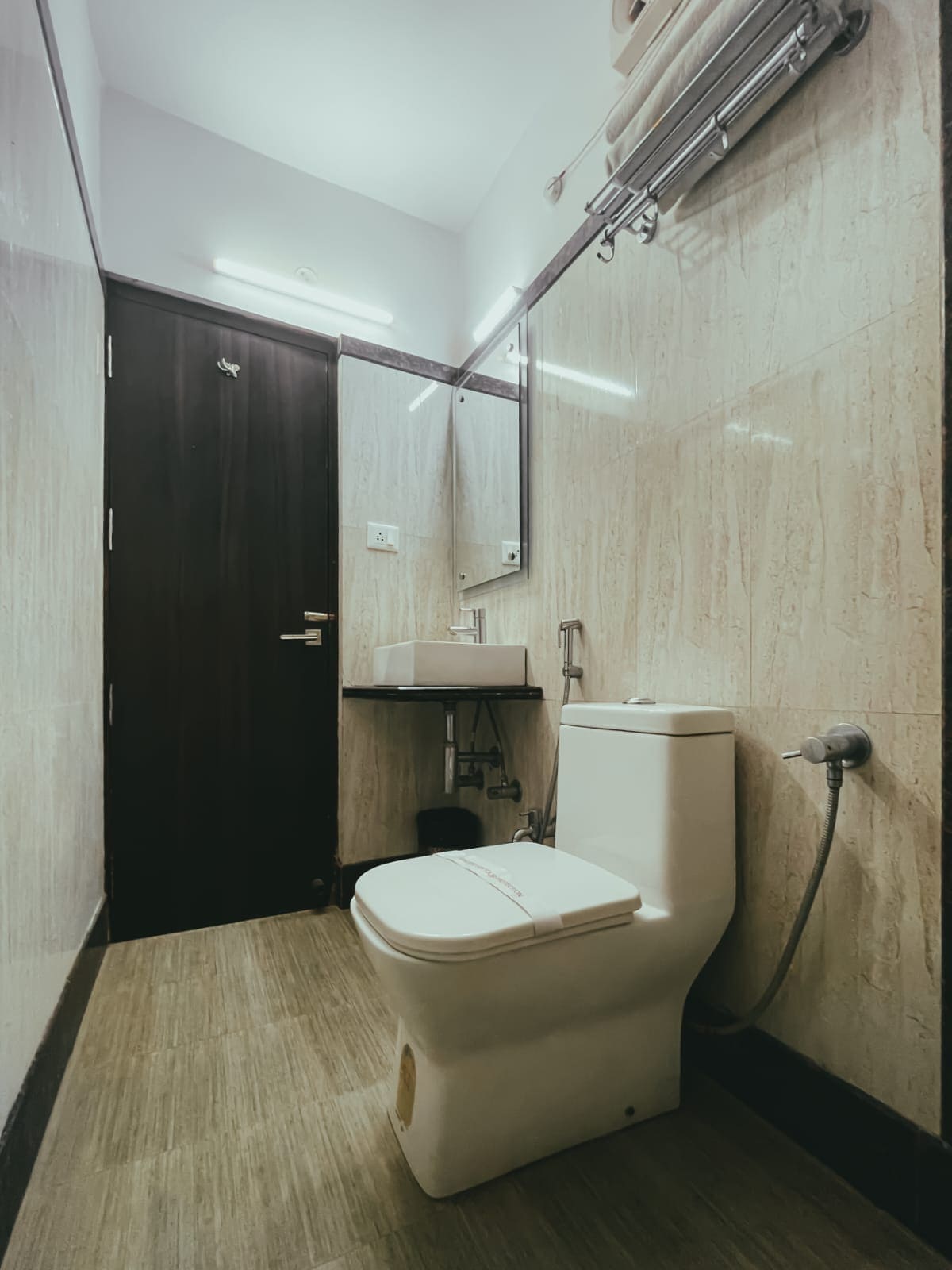 Hotel SLE Residency Kashi - Tap to explore photos