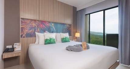 Patong Bay Residence Room Type - GRAND DELUXE SUNSET VIEW ROOM EXCLUSIVE
