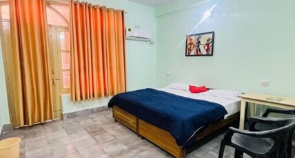Hotel Laxman Ganga Room Type - Deluxe AC Room Hotel Laxman Ganga Room Type - Deluxe AC Room
