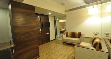 Hotel Le Grande Residency Room Type - Suite Room