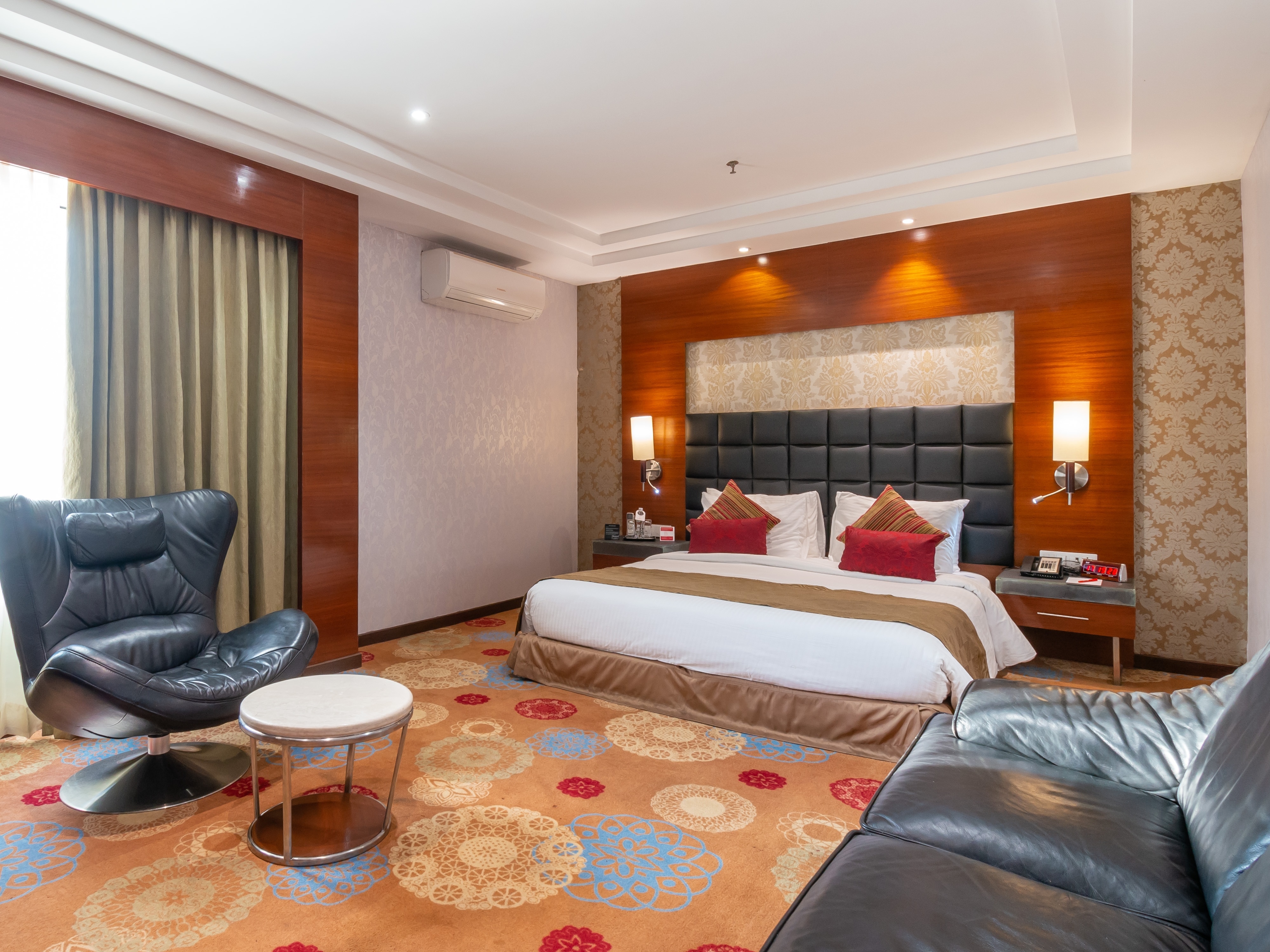 Ramada by Wyndham Ahmedabad - Tap to explore photos
