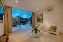 Kutus Kutus Canggu Villa