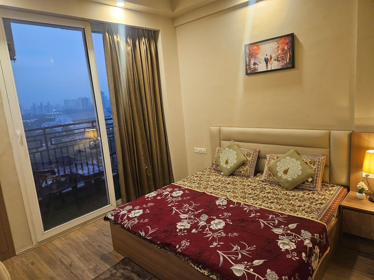 Arya stay luxury apartment omaxe itc alpha 2 - Tap to explore photos
