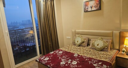 Arya stay luxury apartment omaxe itc alpha 2 Room Type - 1 bedroom property