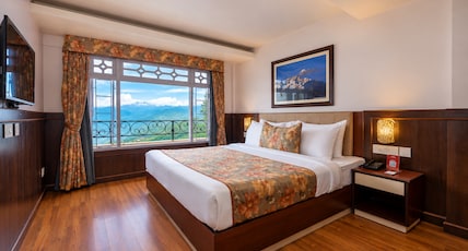Summit Oakden Resort & Spa at Mall Road Room Type - Premium View Room with Sofa Cum Bed Summit Oakden Resort & Spa at Mall Road Room Type - Premium View Room with Sofa Cum Bed