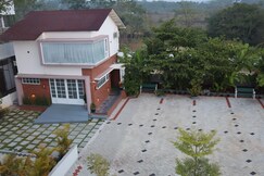 Shaiva urban retreat