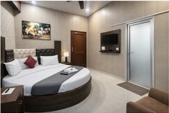 Hotel Royal Plaza, 4 min from Chandigarh Railway Station