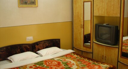 Karni Palace Hotel Kumbhagalrh | Rooms | Pure Veg Restaurant | Parking. Room Type - Deluxe Non Ac Room Karni Palace Hotel Kumbhagalrh | Rooms | Pure Veg Restaurant | Parking. Room Type - Deluxe Non Ac Room