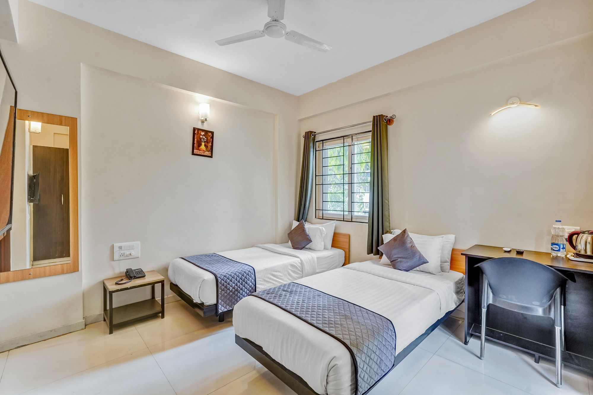 UPAR Hotels nearby Bagmane Tech Park - Tap to explore photos