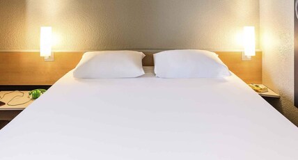 ibis Thonon Centre Hotel Room Type - Standard Room with 1 double bed and 1 single bed (69 x 33 in 175 x 85 cm)