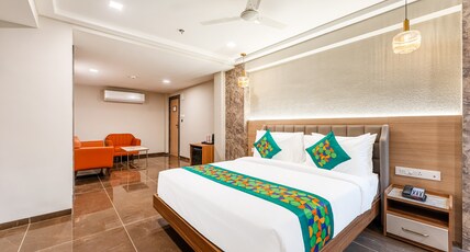 Treebo Premium Nagpur Automotive Square Room Type - Premium Room with Living Area
