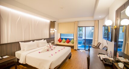 Nipa Resort Room Type - Deluxe Outdoor Jacuzzi