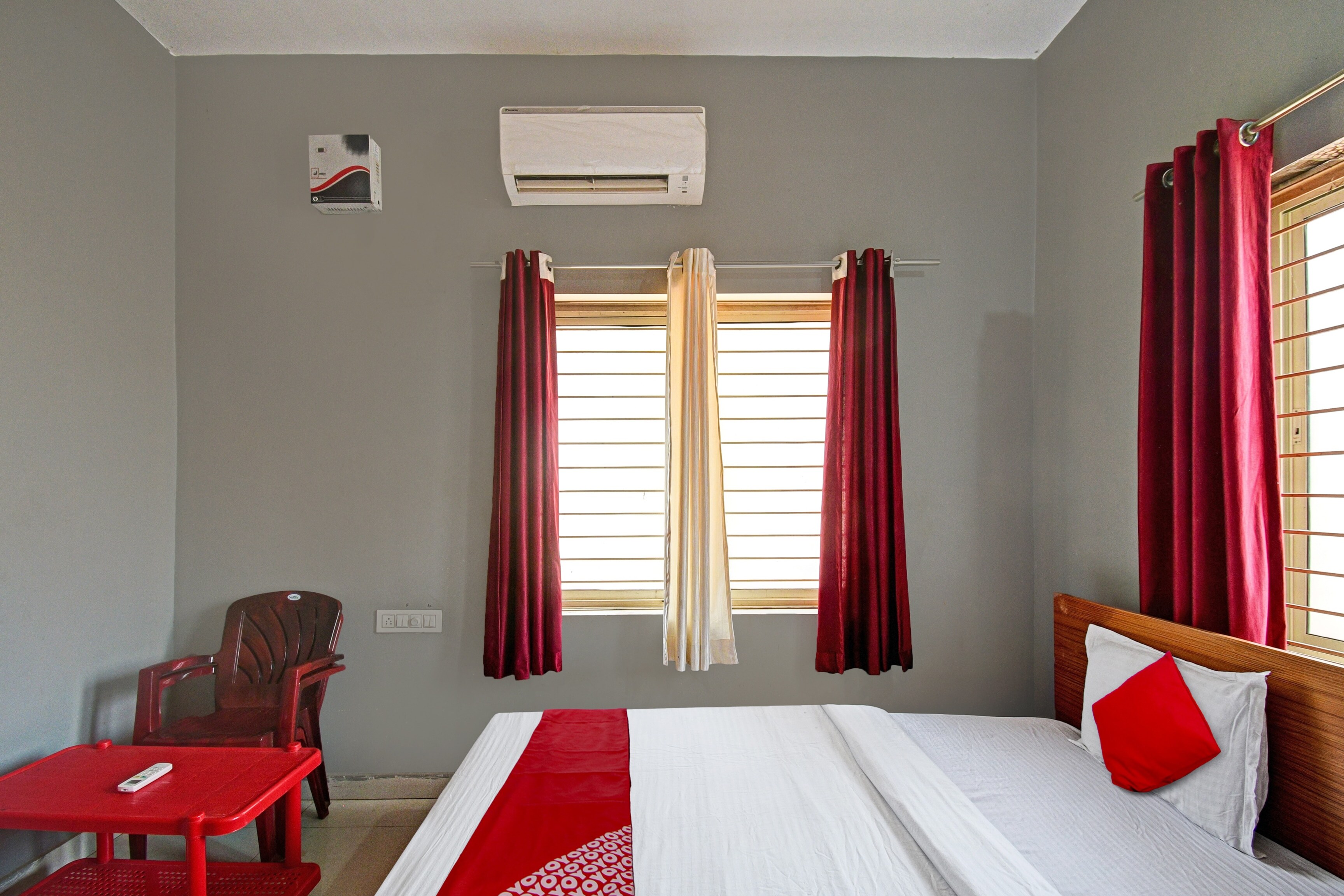 Super Hotel O Dream Inn - Tap to explore photos