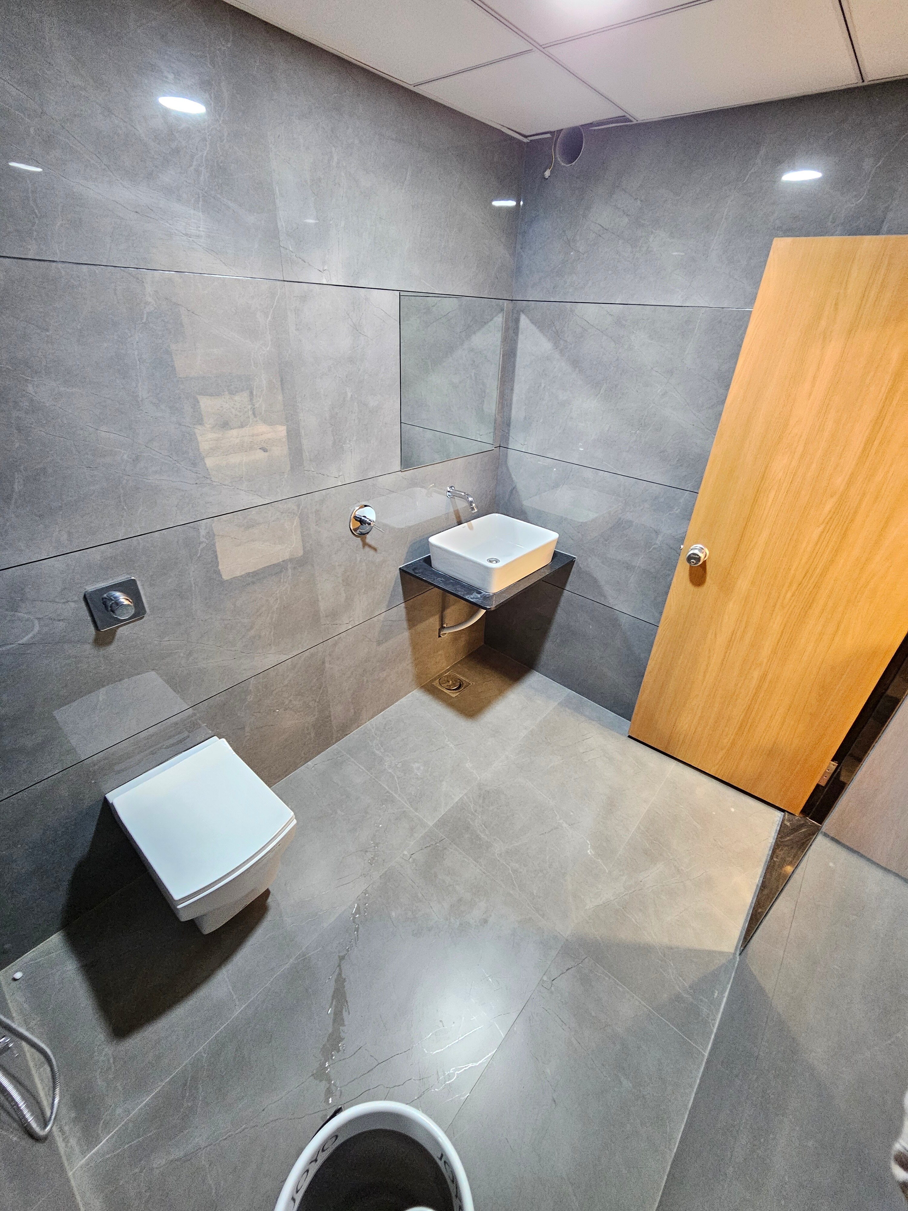 HOTEL VISTARA LUXE - Tap to explore photos