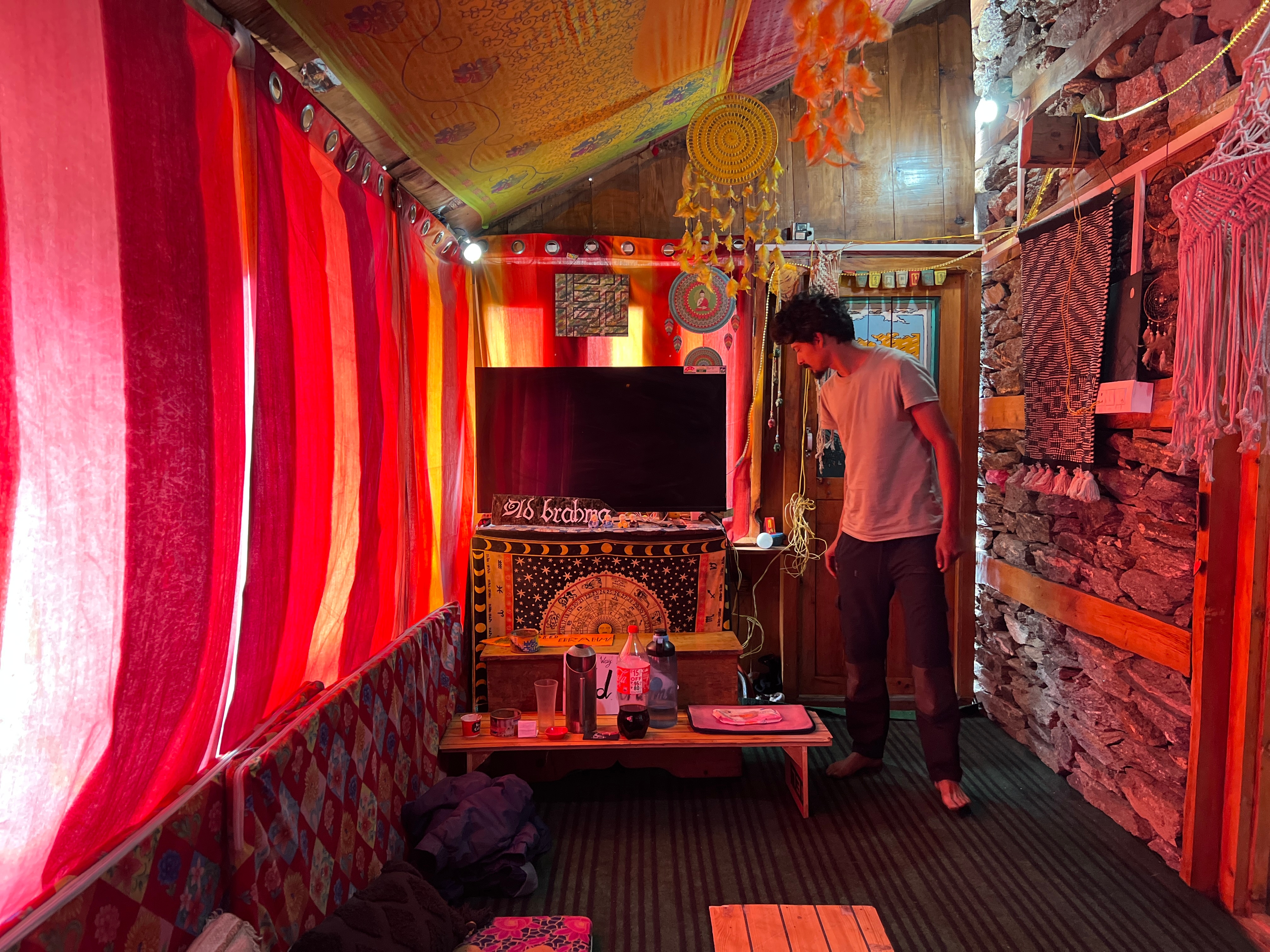Old Brahma Cafe & Homestay - Tap to explore photos