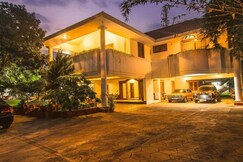 Dwaraka Inn - Premium Pool Villa