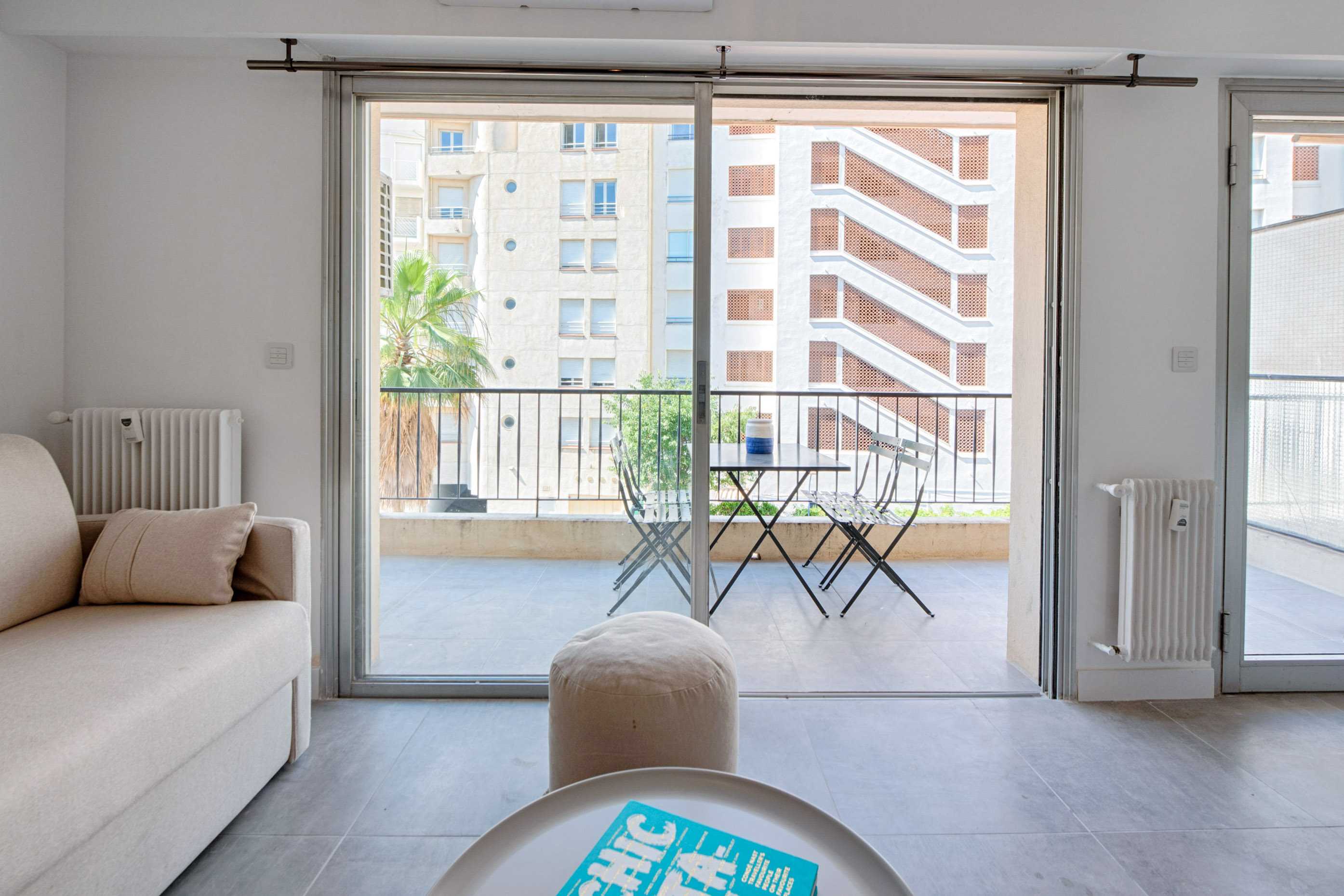 Beautiful flat with balcony - 200m from the beach 10 - Tap to explore photos