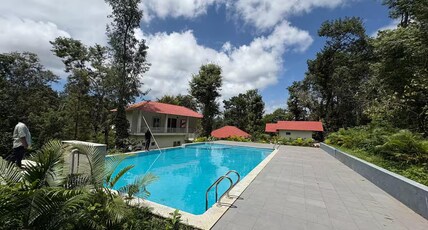 Luxury Dormitory with Pool Room Type - Luxury Dormitory with Pool