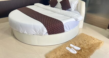 Hotel Infinity Room Type - Premium Deluxe  Room