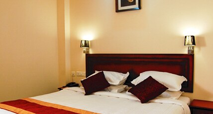 Hotel Nakshatra Regency Koppam Room Type - Deluxe Twin Bed Non AC