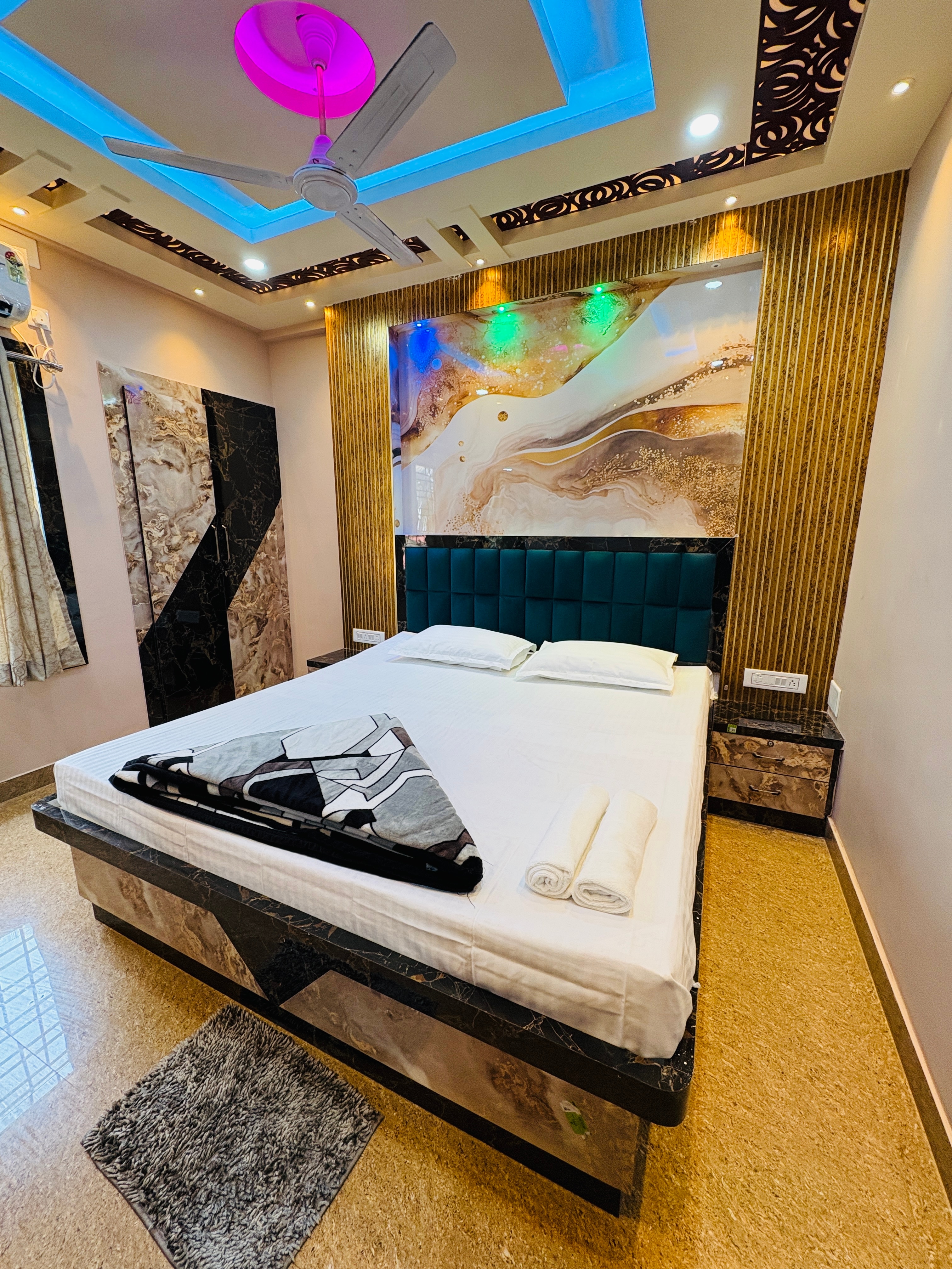 Banik Home Stays 2bed room apartments - Tap to explore photos