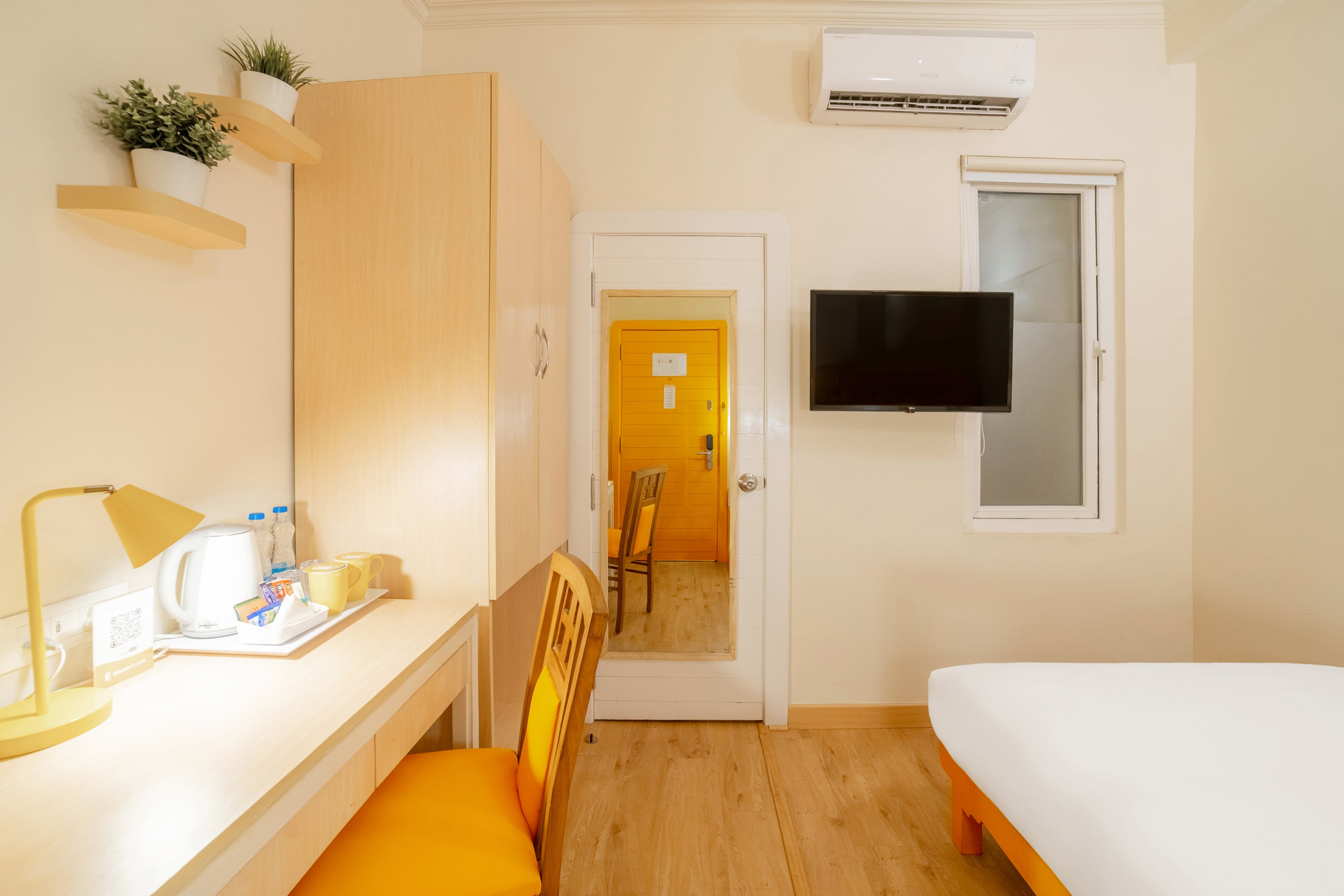 Bloom Hotel - CR Park - Tap to explore photos