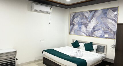 Hotel PSR INN Room Type - Superior Room