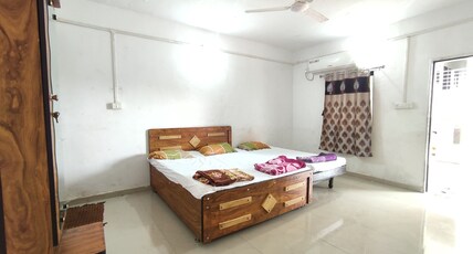 V J Homestay Room Type - Deluxe AC room