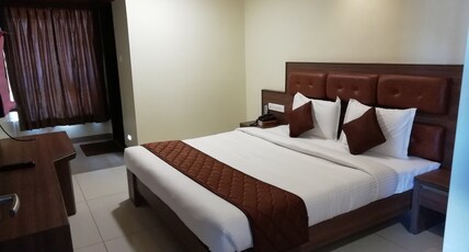Hotel Annamalai Room Type - Deluxe Room
