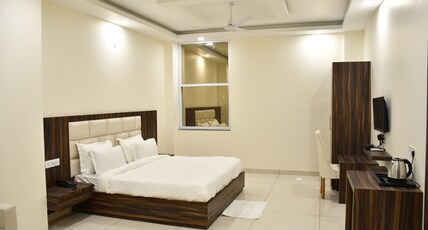 Hotel de Glace Room Type - Premium Room
