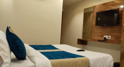 Hotel Ayaank Room Type - Deluxe Non Ac